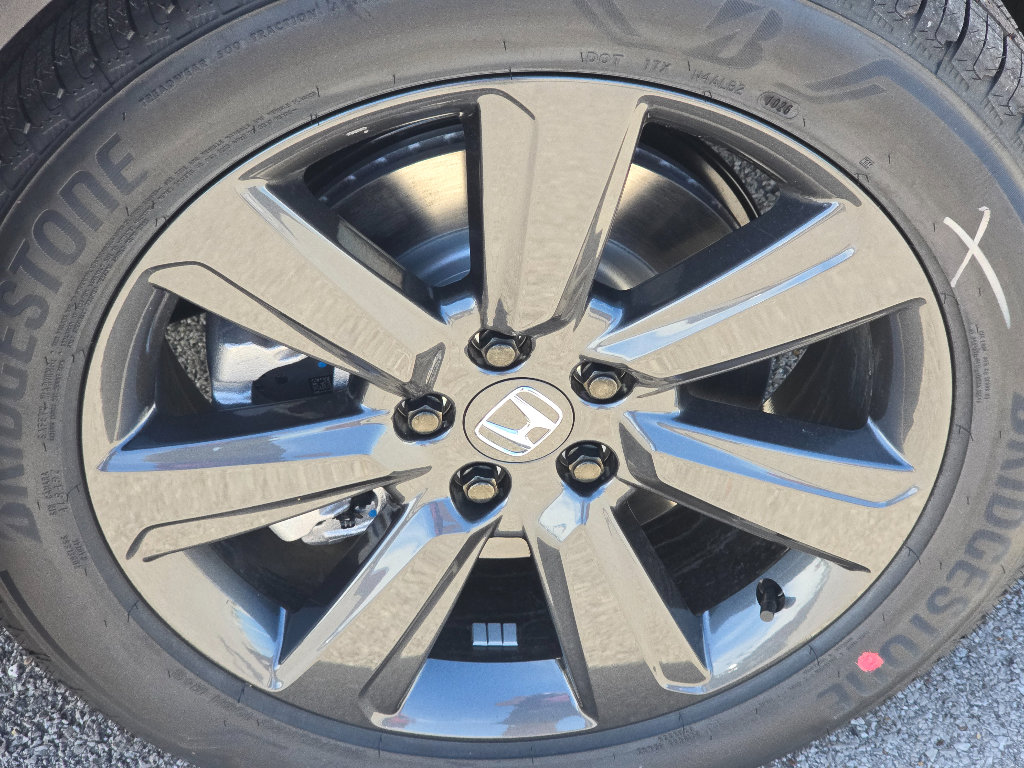 New 2026 Honda Pilot Sport image 3