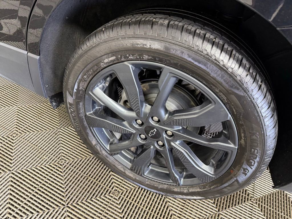 Used 2023 Chevrolet Equinox RS AWD/4WD image 10