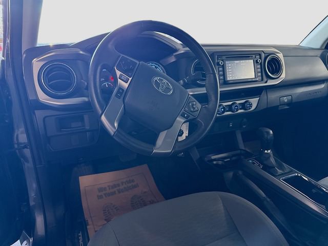 Used 2017 Toyota Tacoma SR5 w/ Tow Package image 20