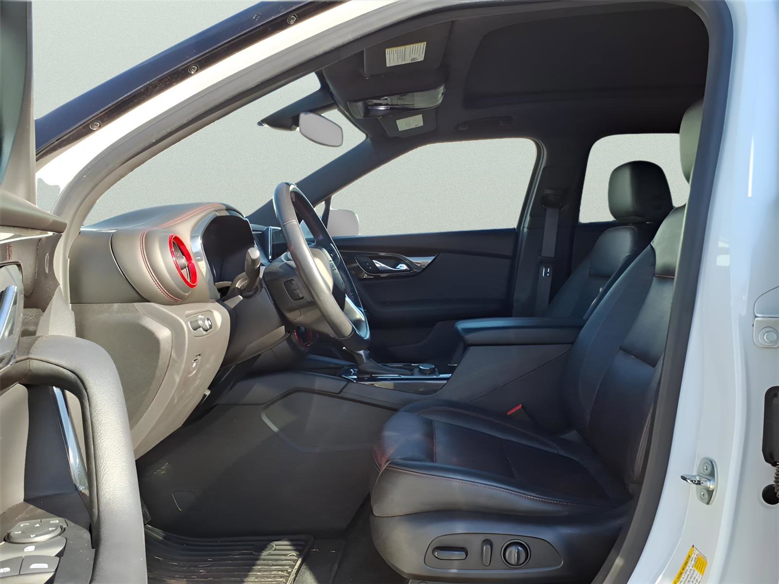 Used 2019 Chevrolet Blazer RS w/ Sun and Wheels Package image 17