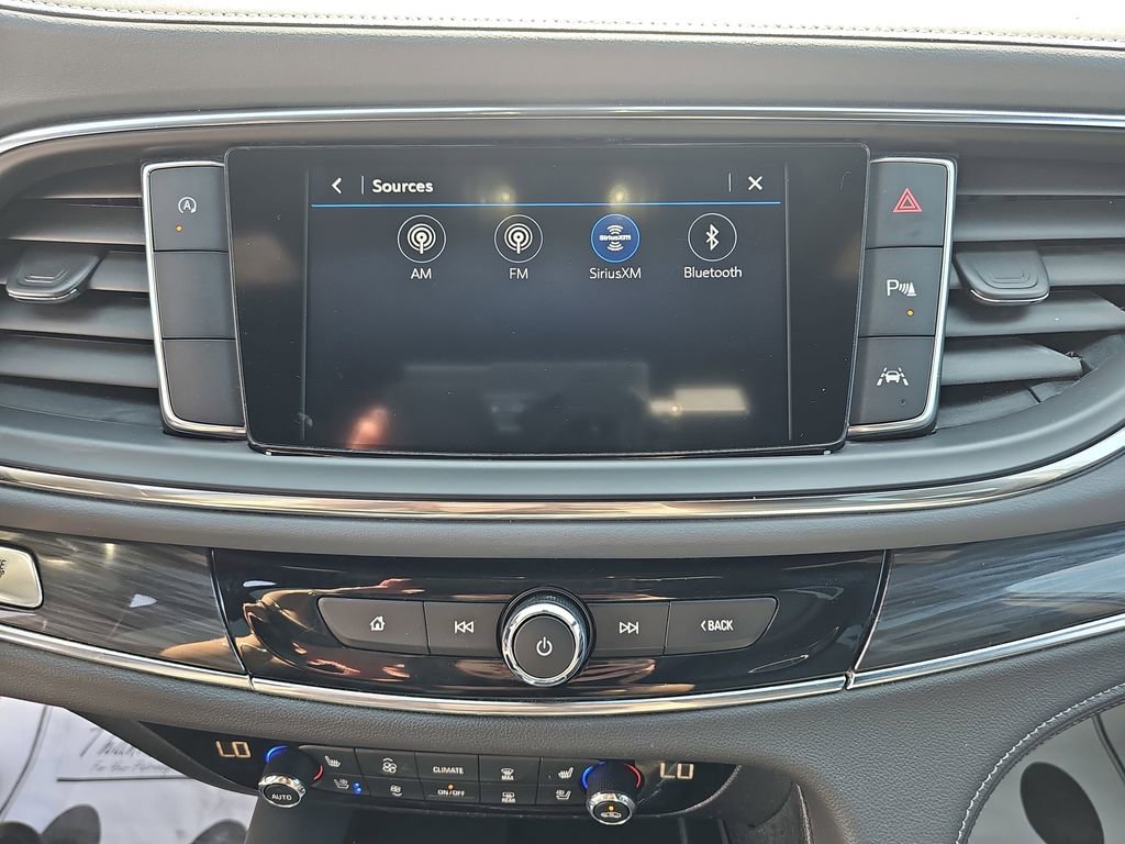 Used 2024 Buick Enclave Premium image 26