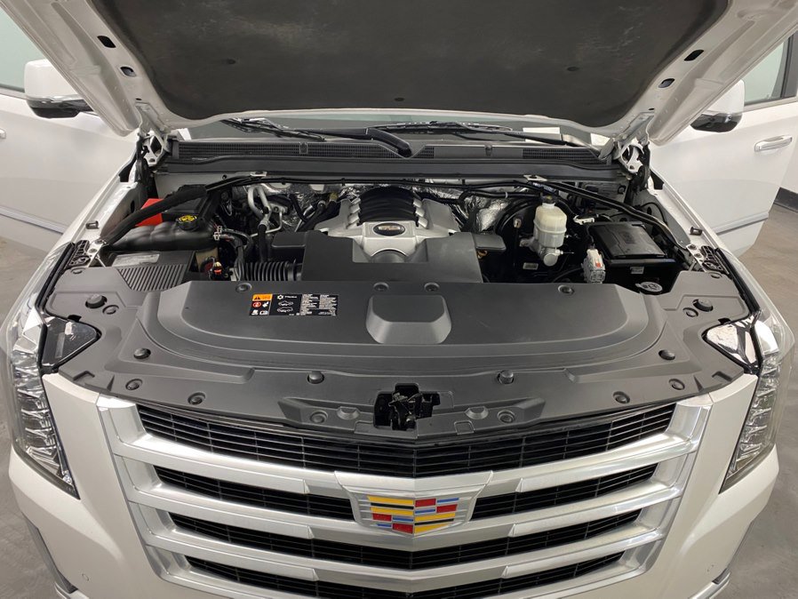 Used 2016 Cadillac Escalade ESV Premium image 49