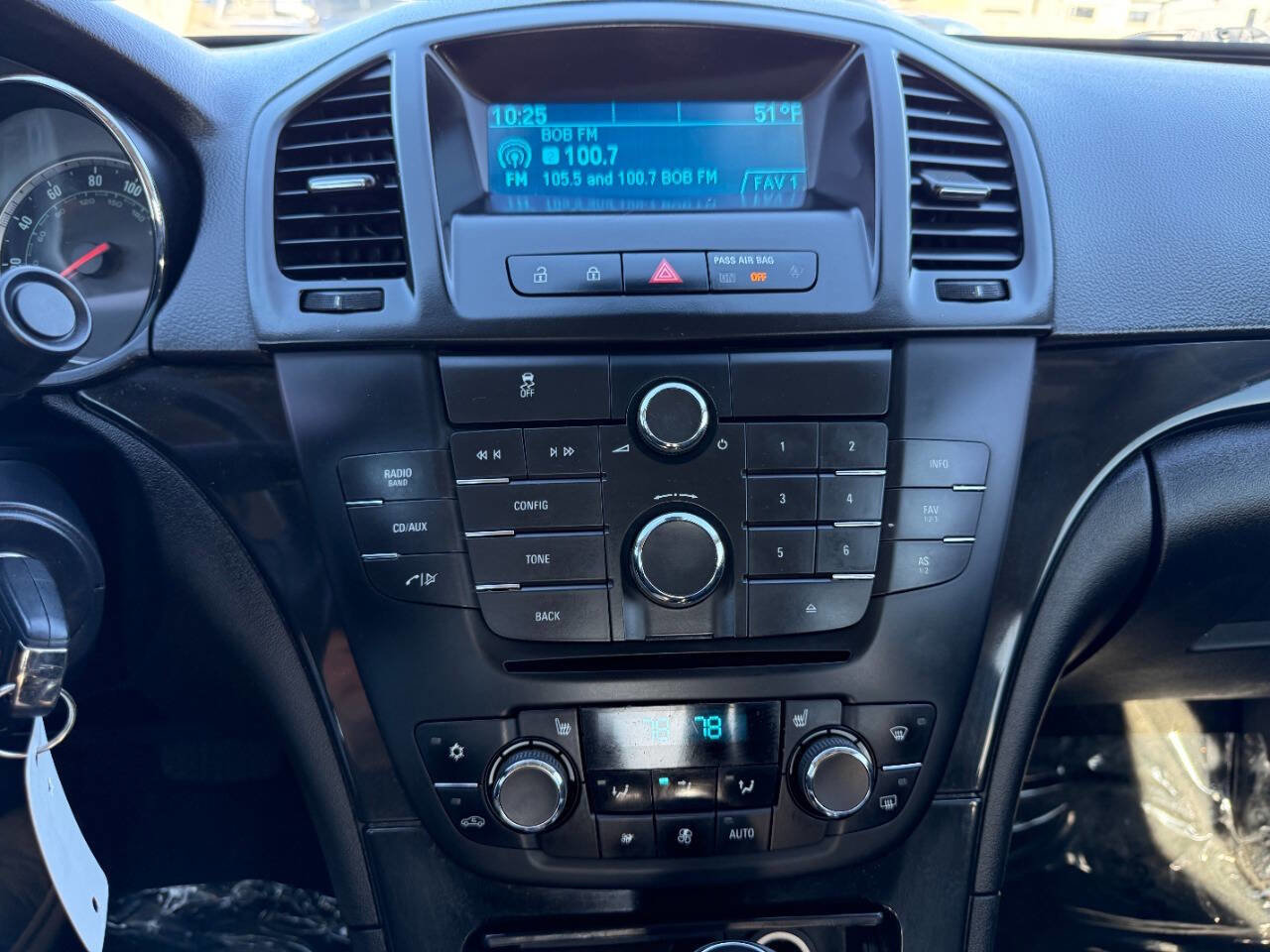 Used 2012 Buick Regal Leather image 33