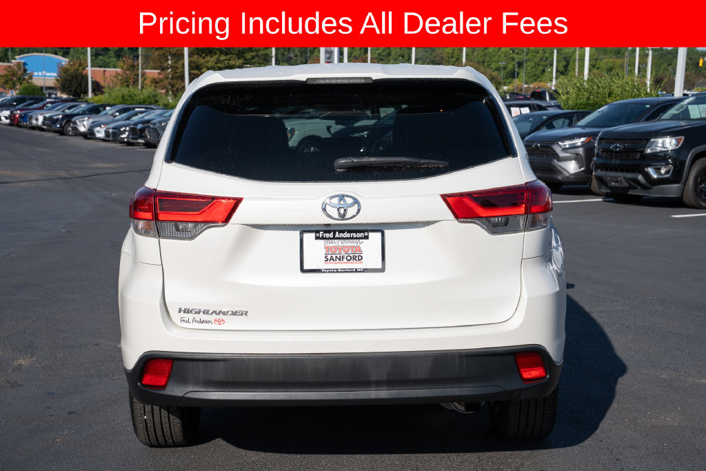 Used 2017 Toyota Highlander LE FWD image 4