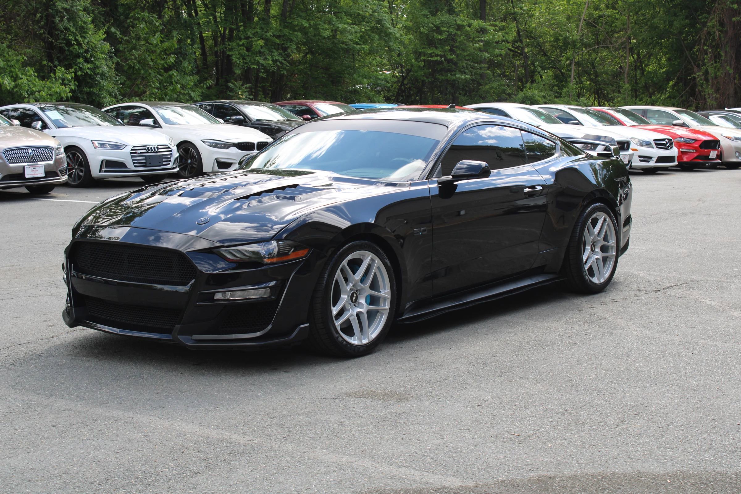 Used 2020 Ford Mustang GT RWD image 3