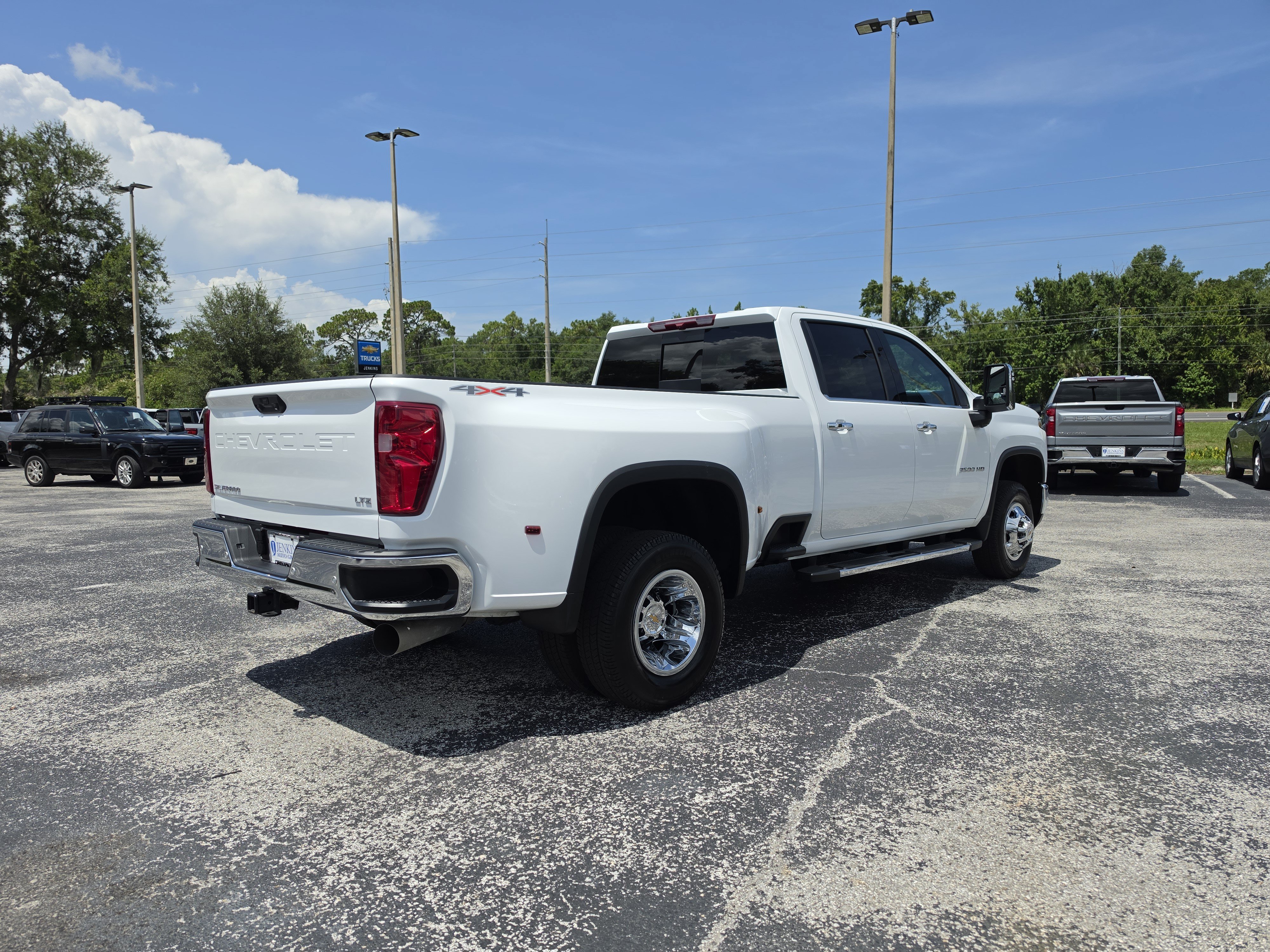 Used 2026 Chevrolet Silverado 3500 LTZ w/ LTZ Plus Package AWD/4WD image 5