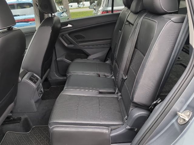 Used 2021 Volkswagen Tiguan SE image 23