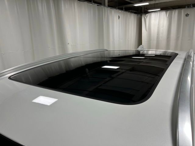 Certified 2025 Volvo XC40 B5 Core image 5