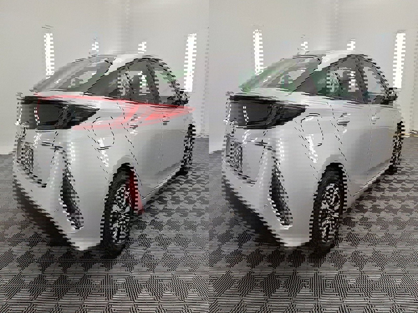 Used 2018 Toyota Prius Prime Advanced image 24