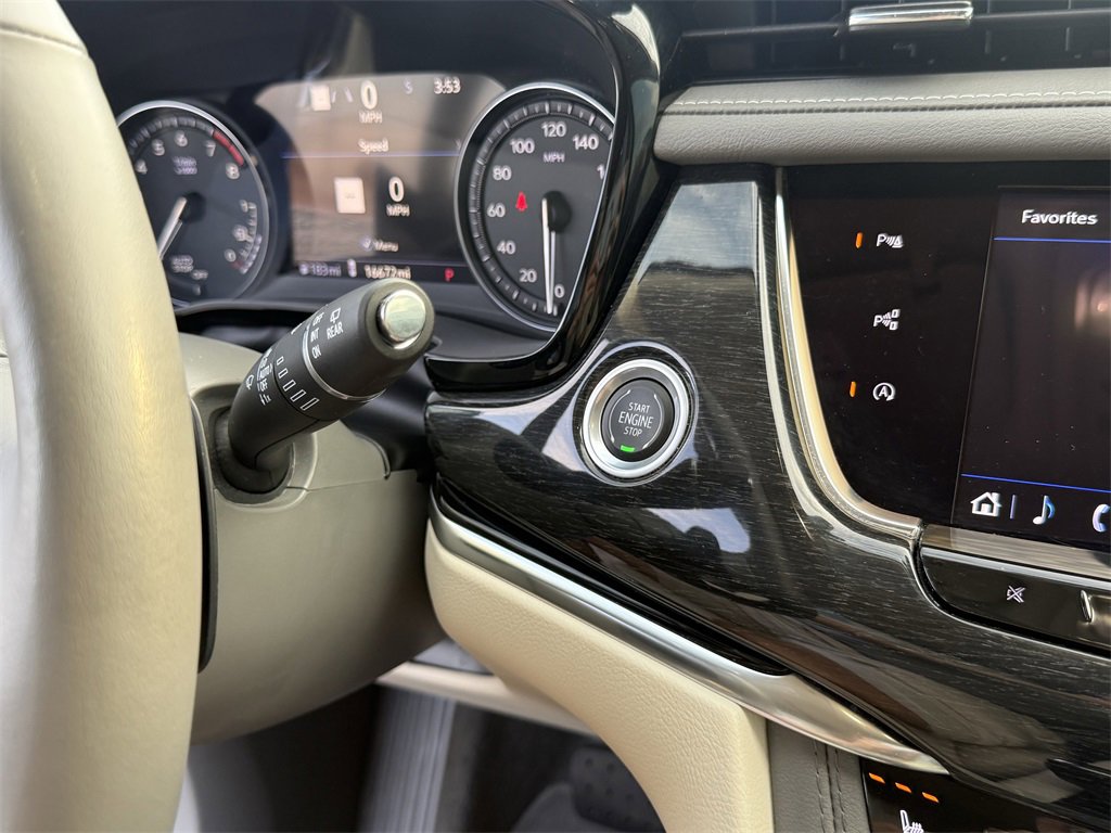 Used 2023 Cadillac XT6 Premium Luxury w/ Technology Package image 24