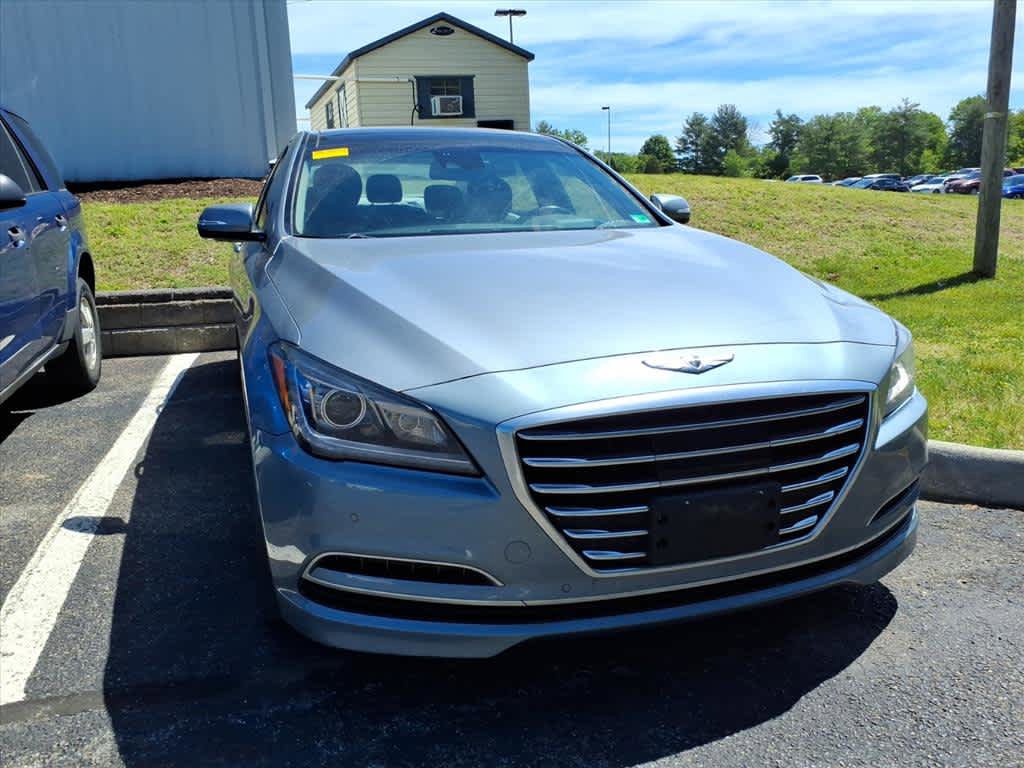 Used 2015 Hyundai Genesis 3.8 w/ Option Group 04 RWD image 9