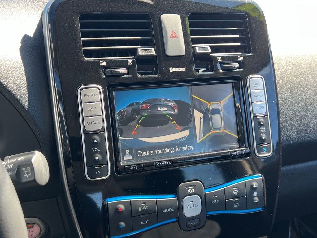 Used 2017 Nissan Leaf SV w/ Premium Package image 25