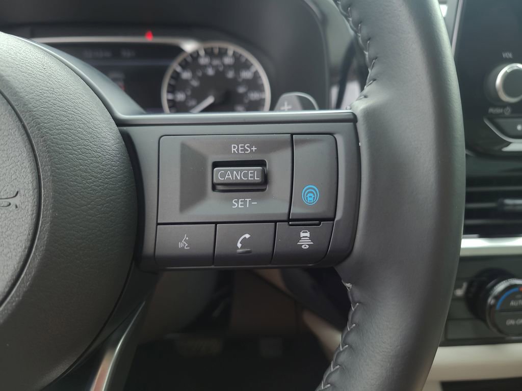 Certified 2025 Nissan Pathfinder SV image 26