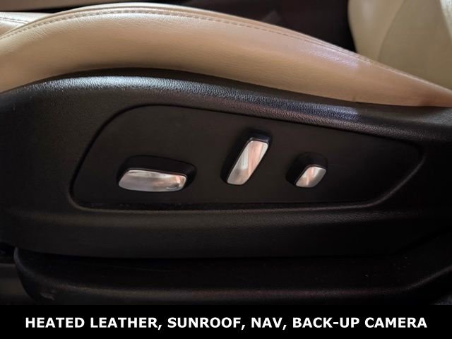 Used 2018 Cadillac XT5 Luxury w/ Driver Awareness Package FWD image 16