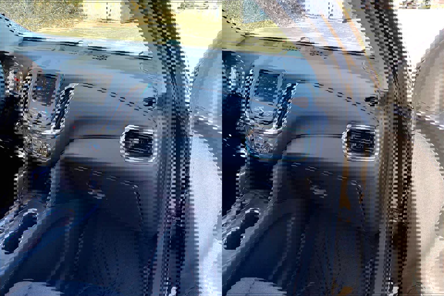 Used 2019 Chevrolet Equinox LT image 17