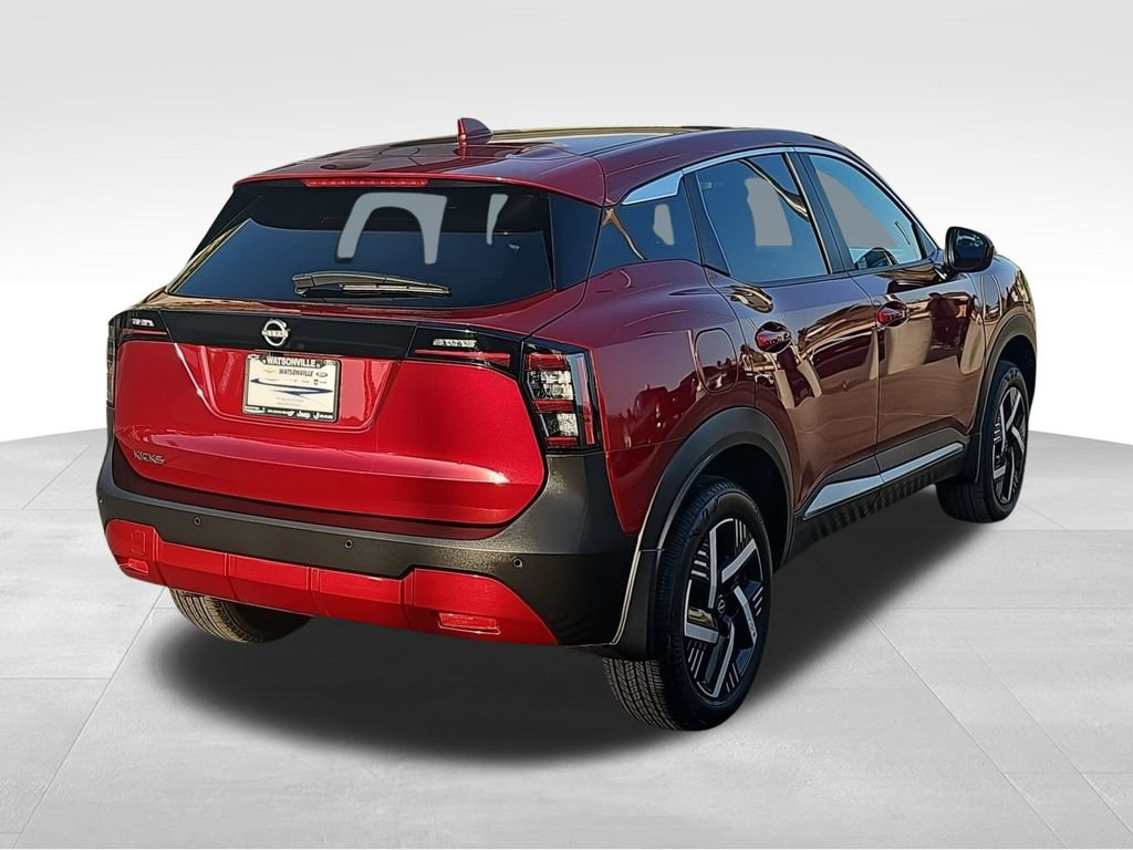 Used 2025 Nissan Kicks SV image 3