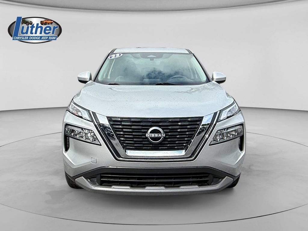 Used 2023 Nissan Rogue SV AWD/4WD image 8