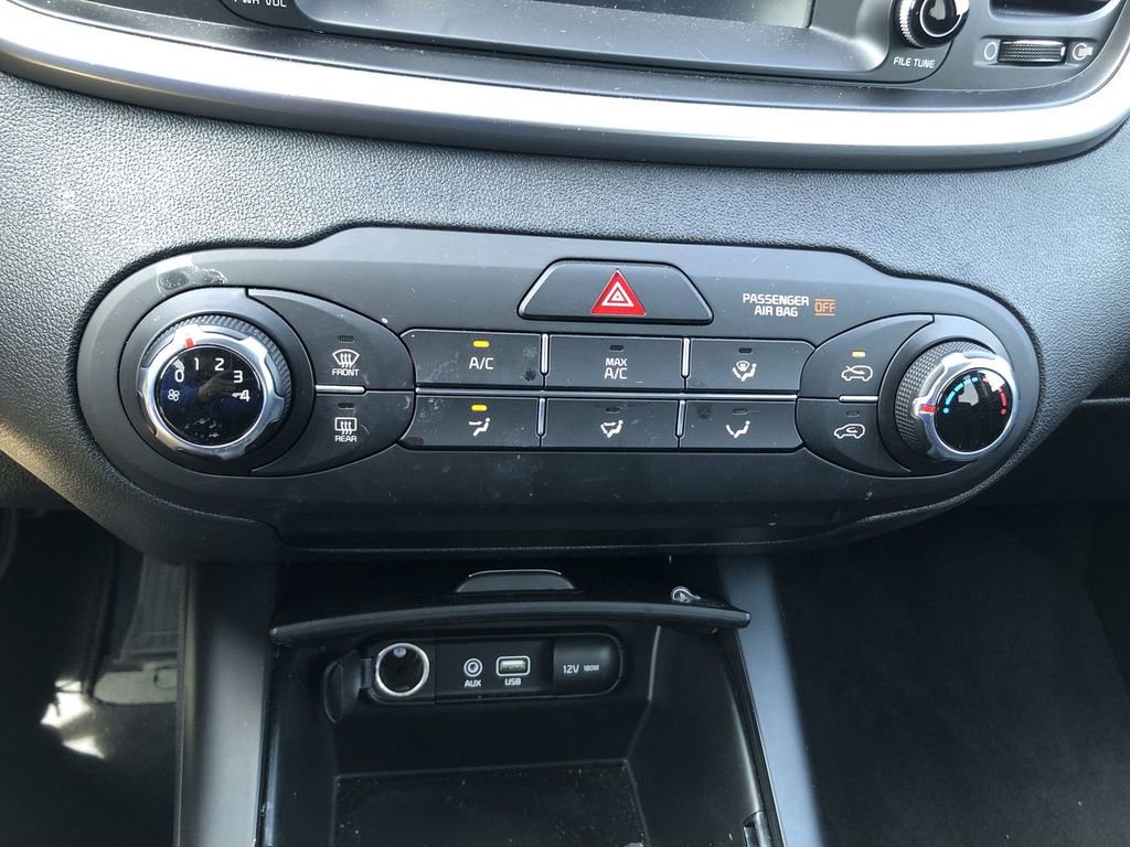 Used 2020 Kia Sorento LX FWD image 30
