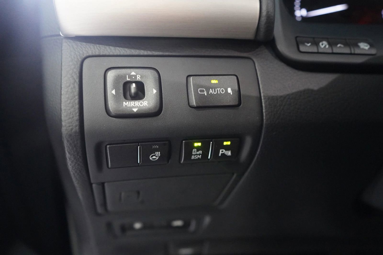 Used 2014 Lexus LS 460 RWD image 12