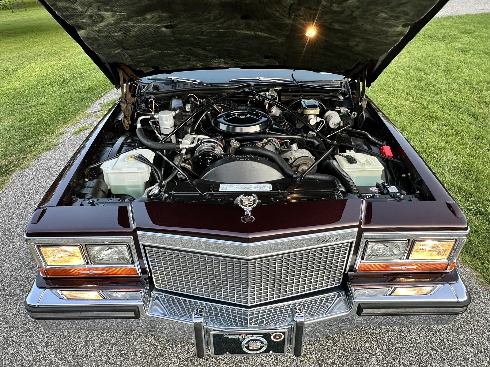 Used 1987 Cadillac Brougham RWD image 26