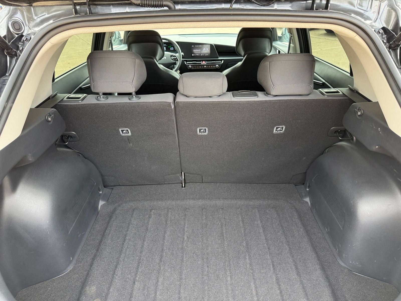 Used 2026 Kia Niro LX FWD image 31