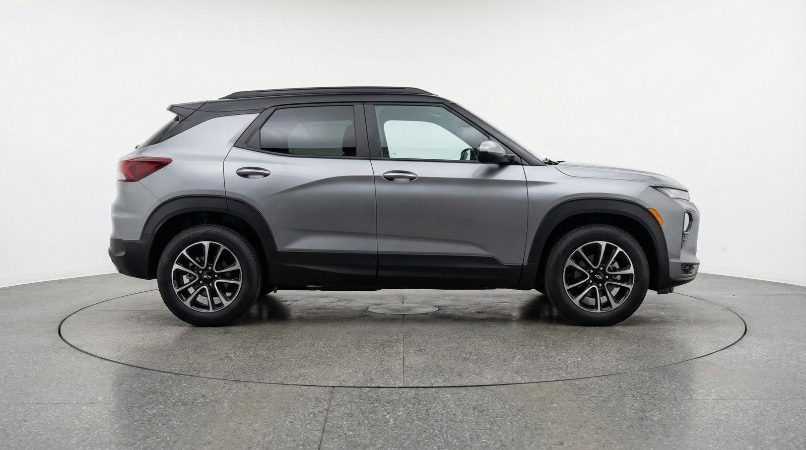 Used 2025 Chevrolet TrailBlazer LT FWD image 9