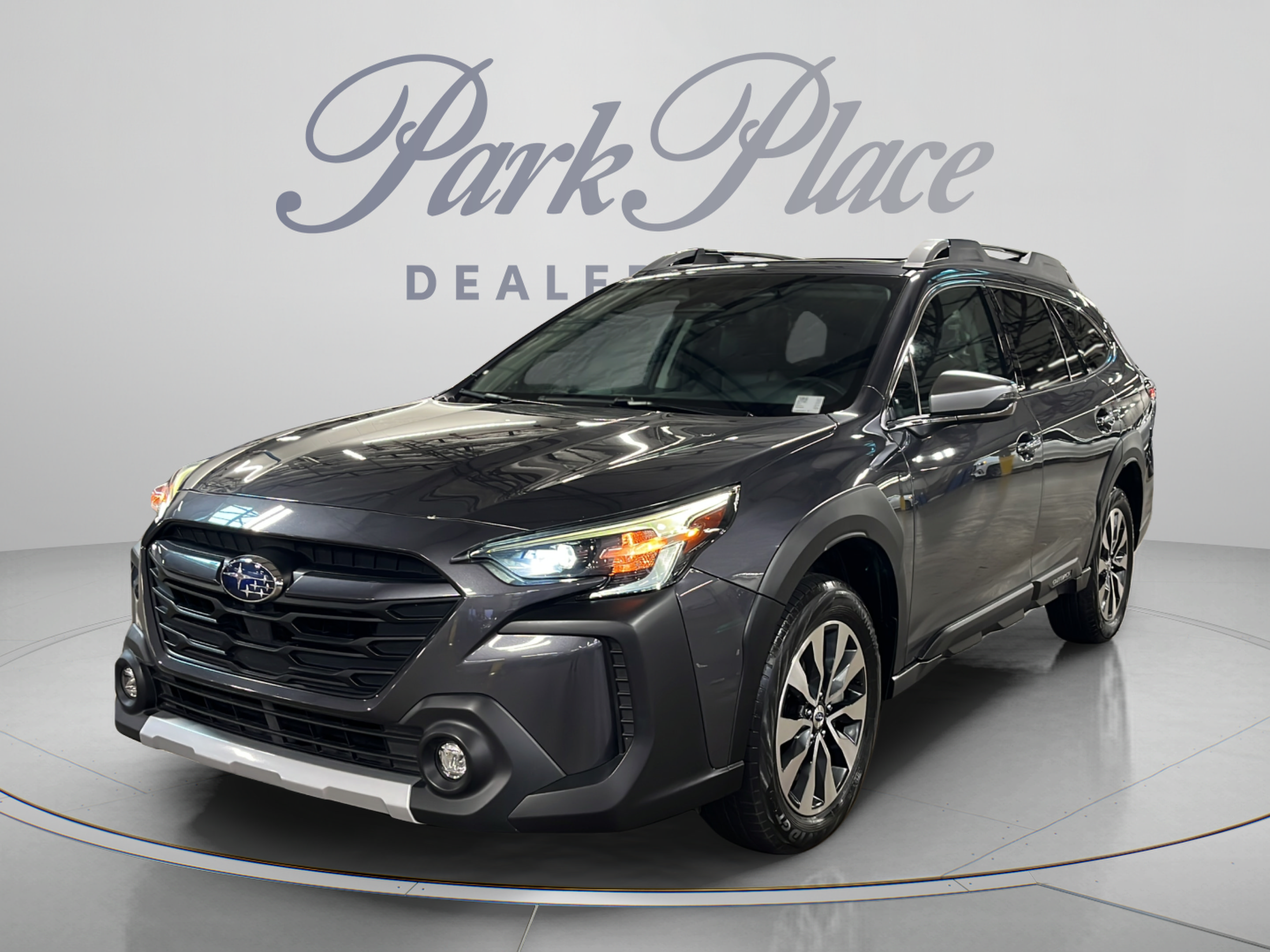 Used 2023 Subaru Outback Touring AWD/4WD image 1