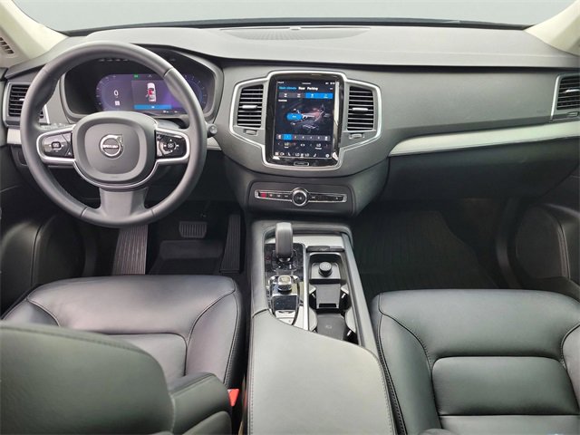Used 2023 Volvo XC90 B5 Core image 13