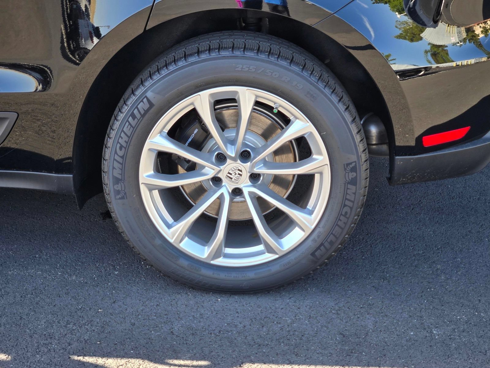 New 2026 Porsche Macan AWD/4WD image 11