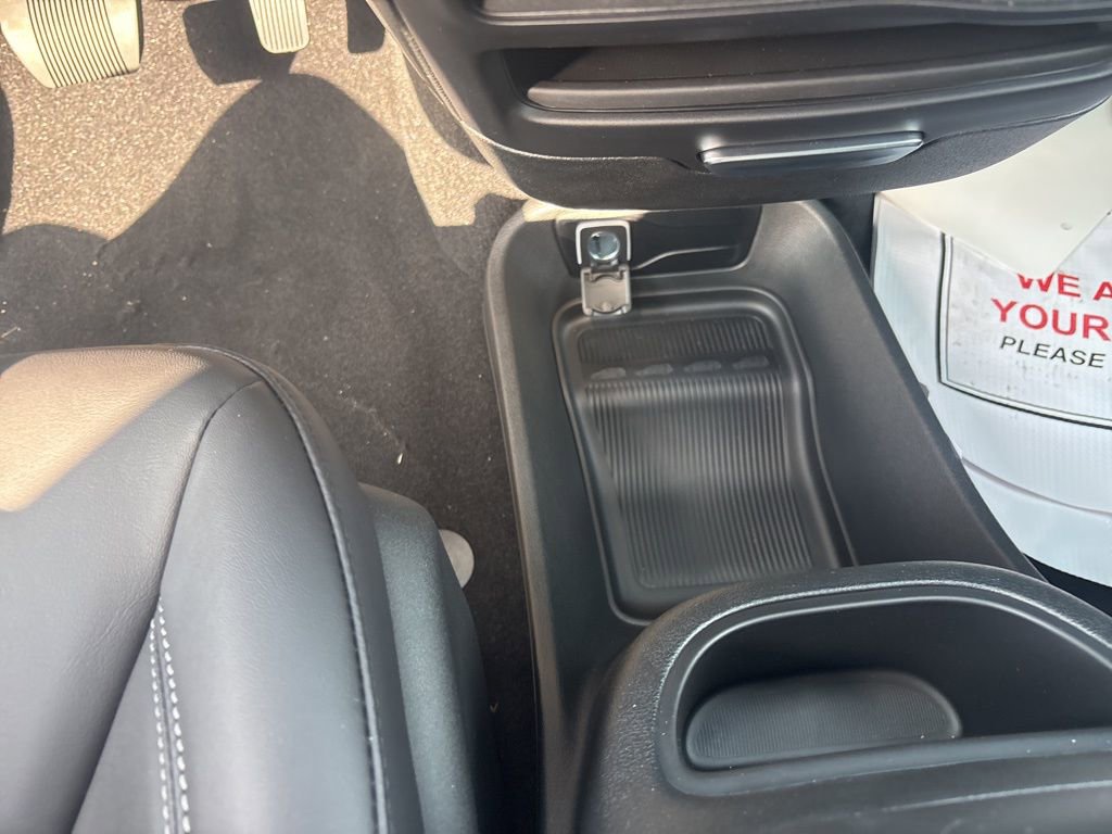New 2026 Chrysler Pacifica Select image 30