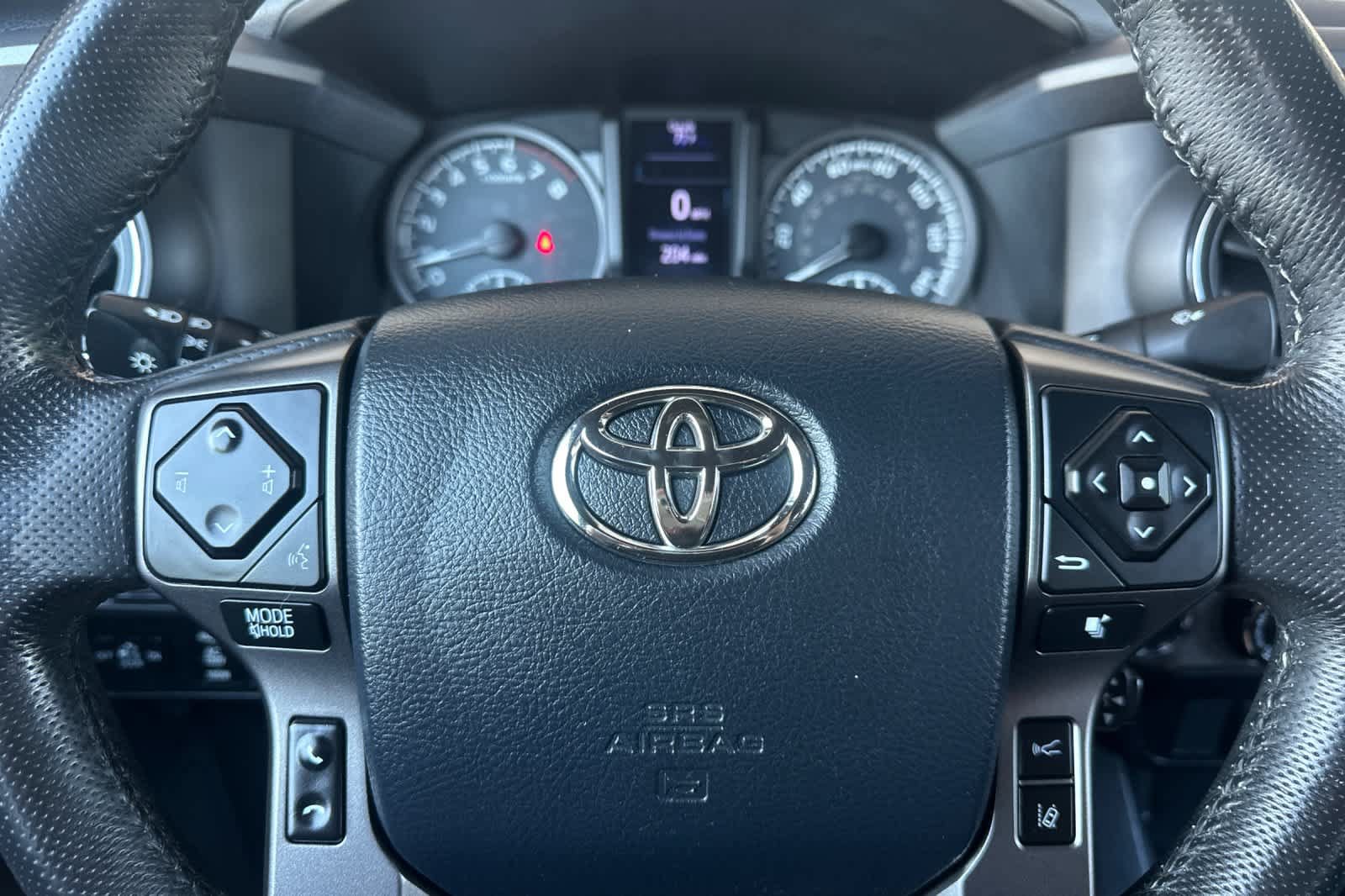 Used 2019 Toyota Tacoma TRD Sport AWD/4WD image 23