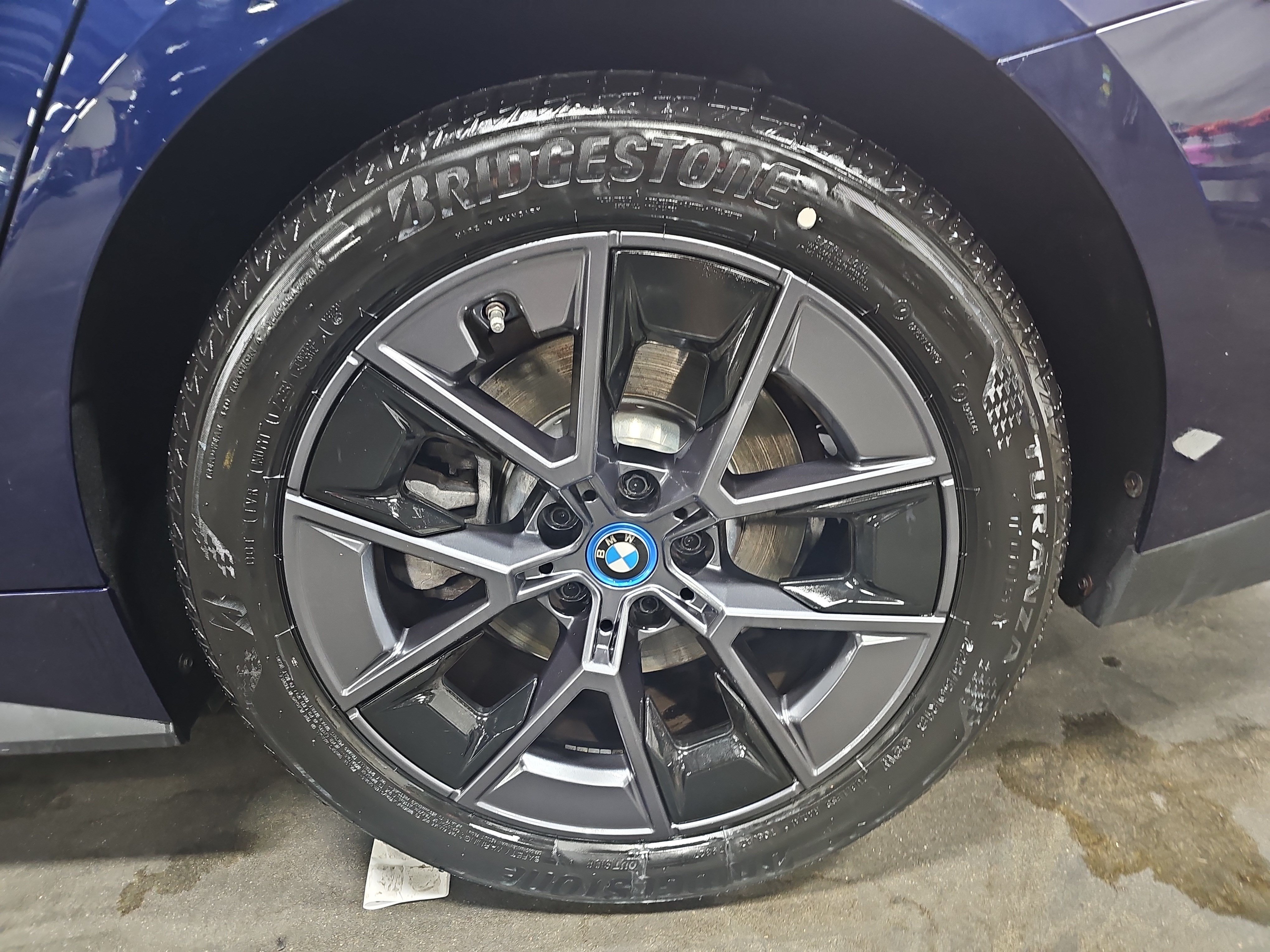 Used 2023 BMW i4 eDrive35 w/ Premium Package RWD image 36