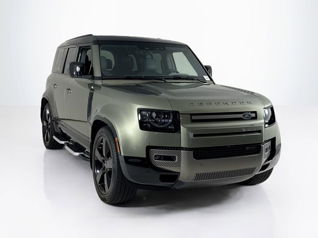 Used 2023 Land Rover Defender 110 X-Dynamic SE image 7