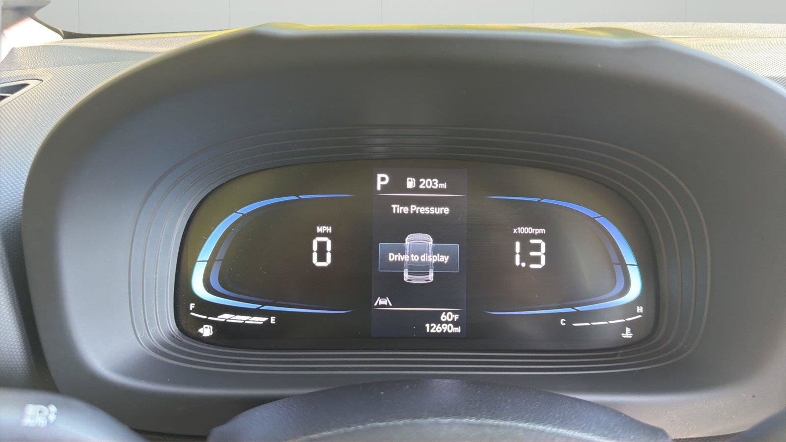 Used 2024 Hyundai Venue SEL FWD image 15
