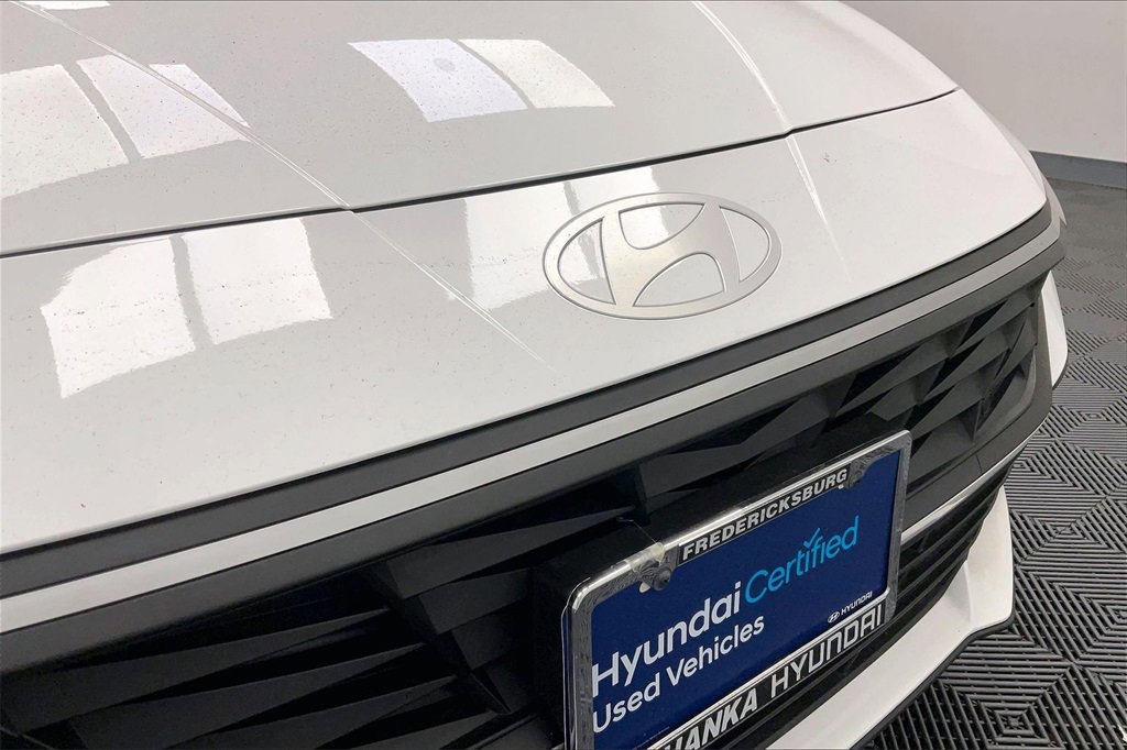 Certified 2025 Hyundai Elantra SEL image 25