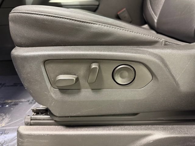 Certified 2022 Chevrolet Tahoe LT w/ Luxury Package AWD/4WD image 16