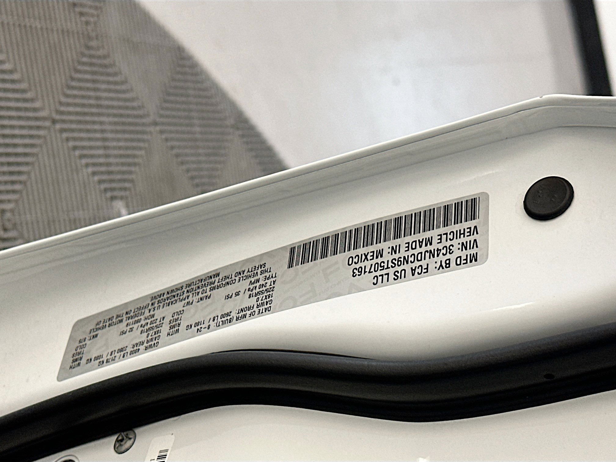 Used 2025 Jeep Compass Limited image 12