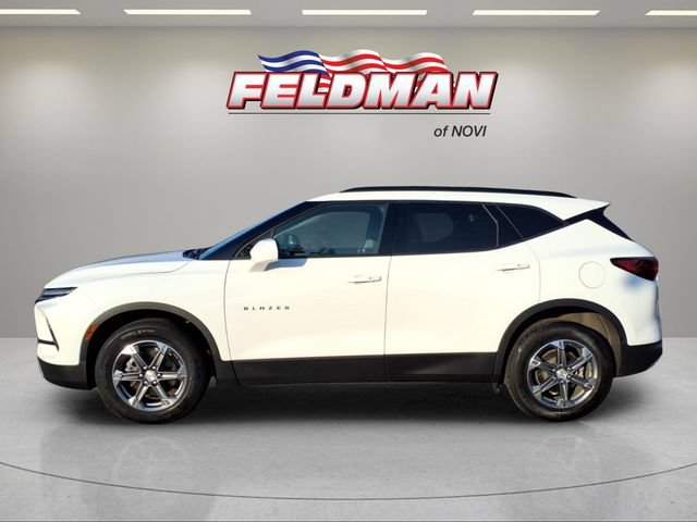 Used 2024 Chevrolet Blazer LT w/ Convenience Package FWD image 2