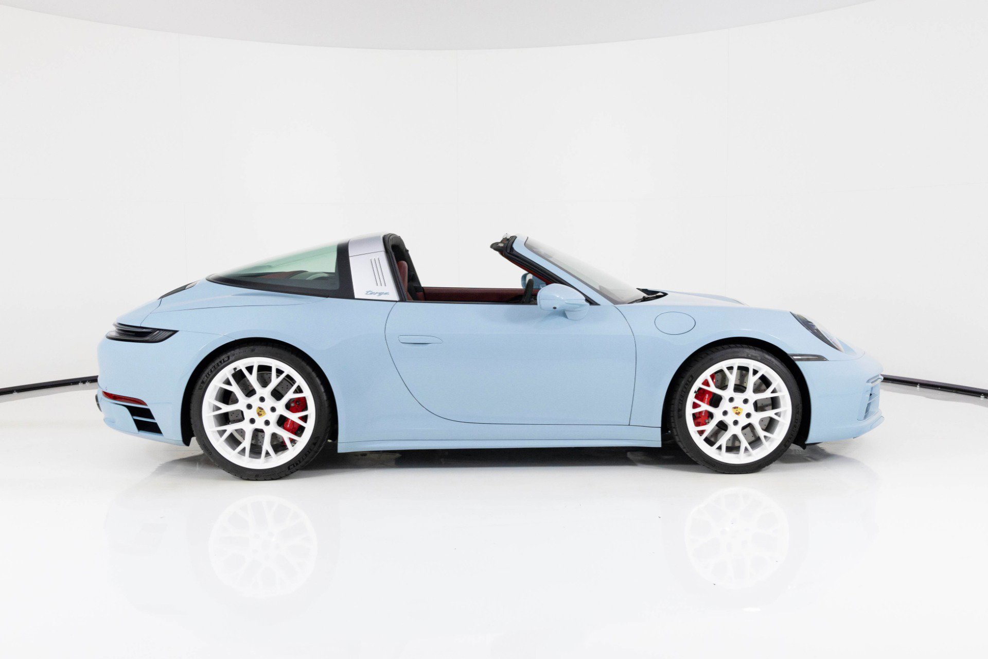 Used 2023 Porsche 911 Targa 4 GTS image 2