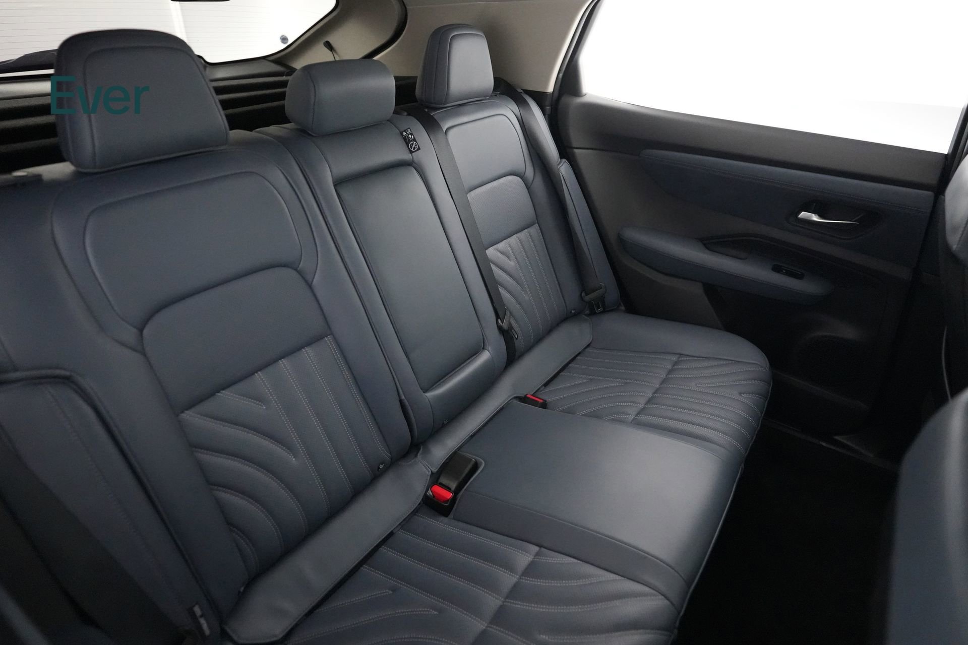 Used 2023 Nissan Ariya image 5