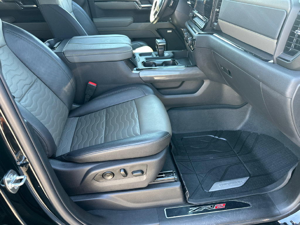 Used 2025 Chevrolet Silverado 1500 ZR2 AWD/4WD image 13