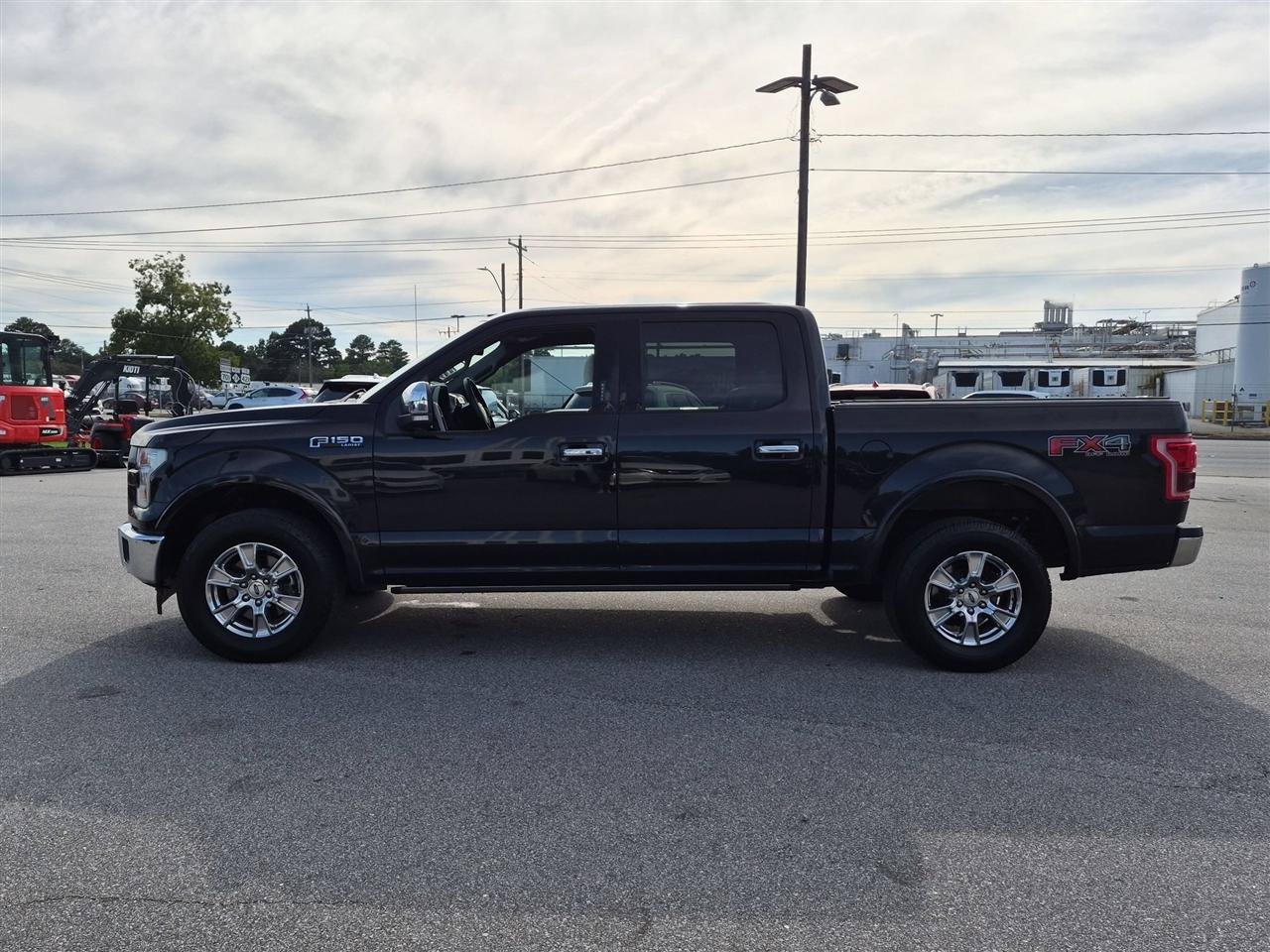 Used 2017 Ford F150 Lariat w/ Equipment Group 502A Luxury AWD/4WD image 6