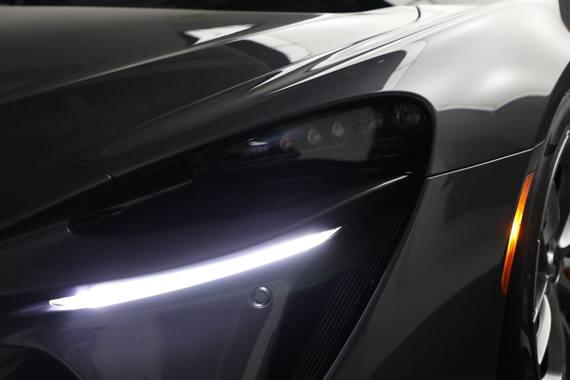 New 2025 McLaren Artura RWD image 30