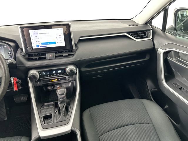 Used 2023 Toyota RAV4 LE AWD/4WD image 23