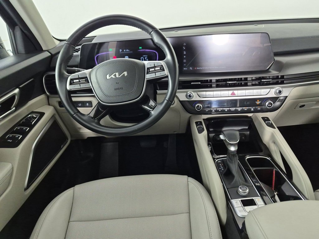 Used 2025 Kia Telluride S FWD image 33