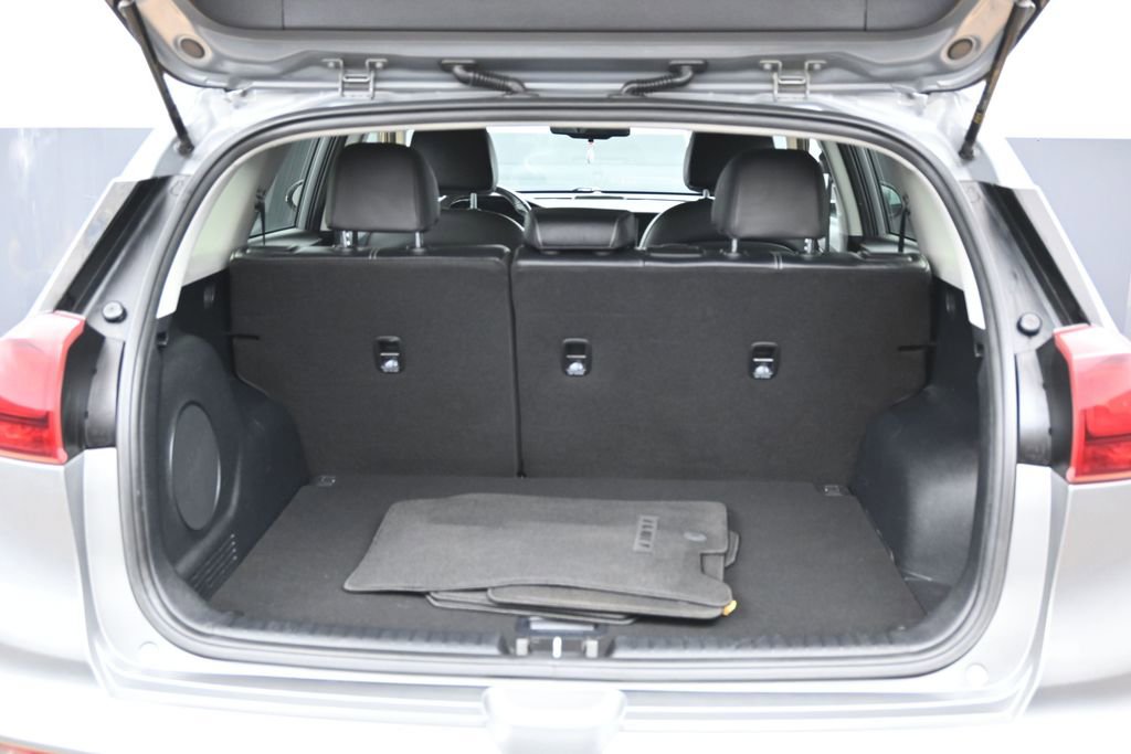 Used 2022 Kia Niro EX w/ Cold Weather Package FWD image 15