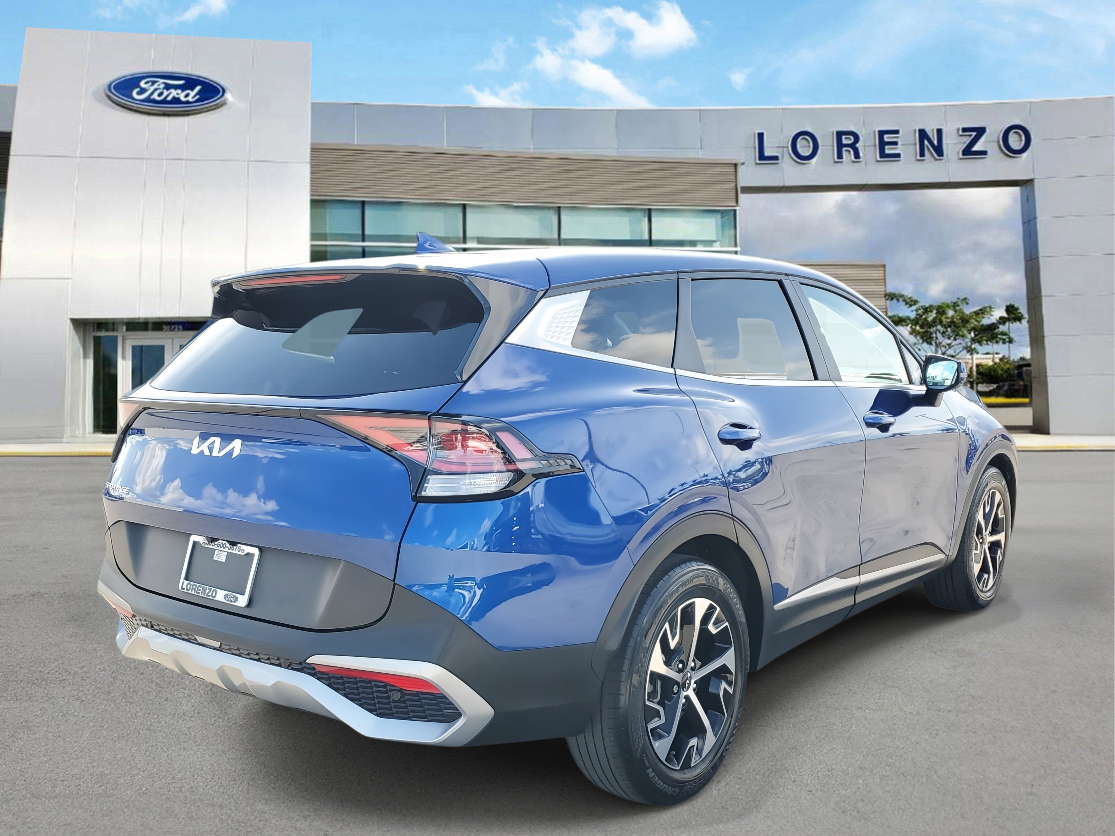 Used 2023 Kia Sportage EX image 5