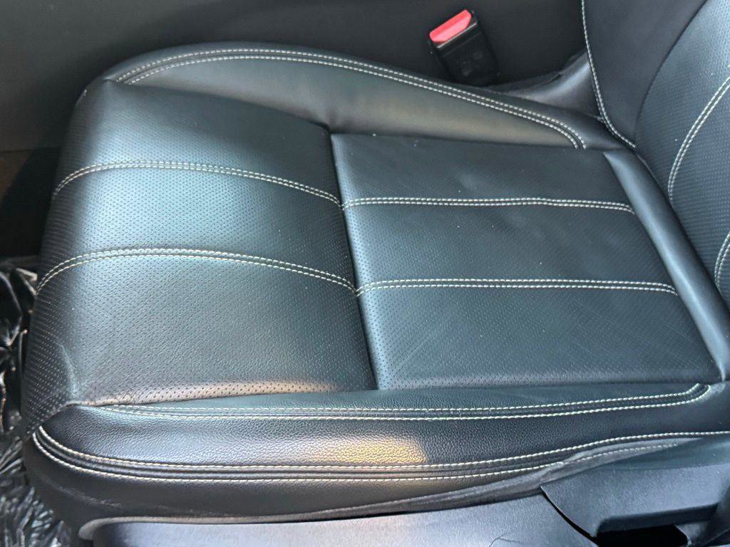 Used 2020 Land Rover Range Rover Velar S image 24