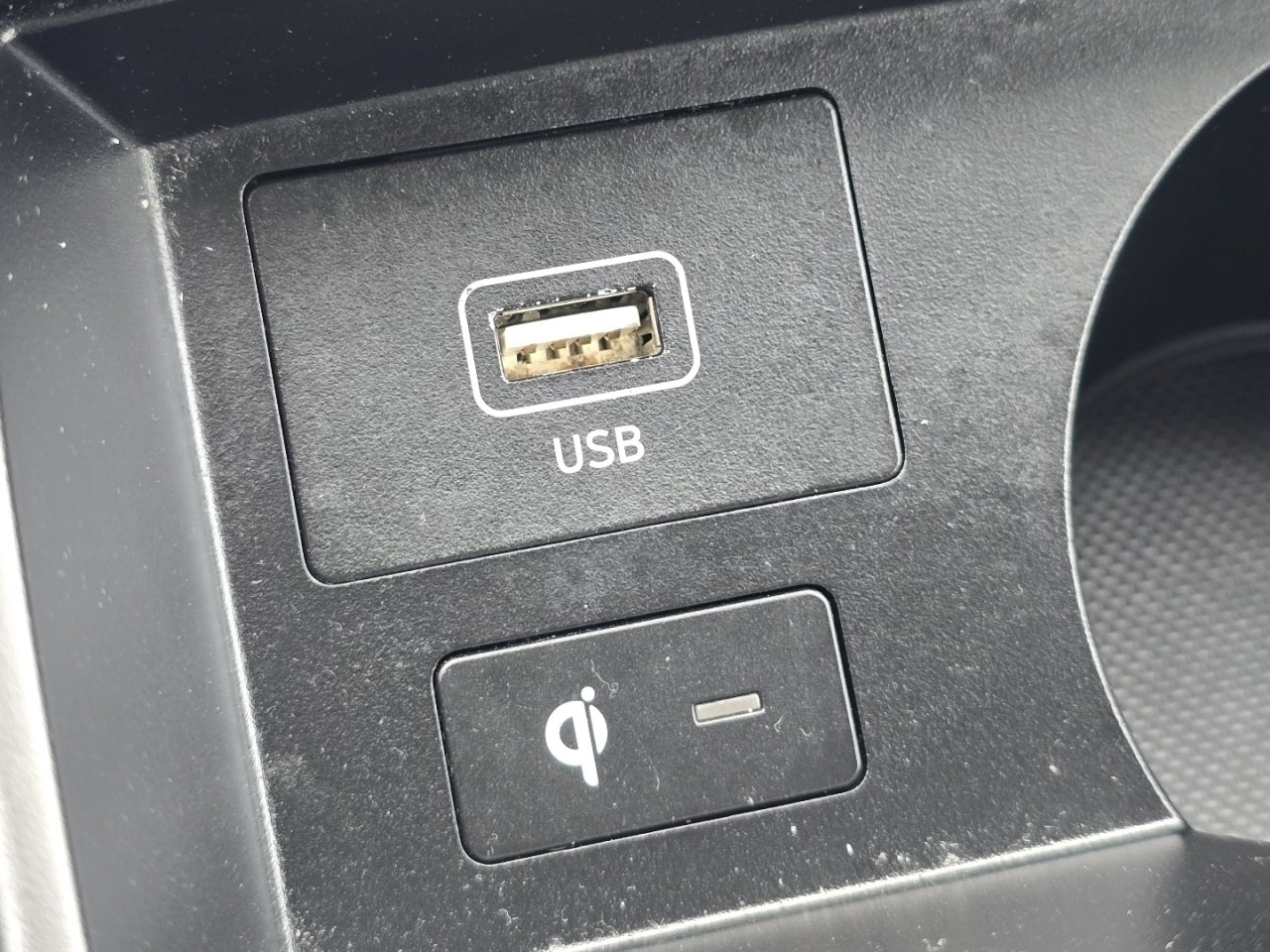 Used 2023 Hyundai Santa Fe SEL image 9