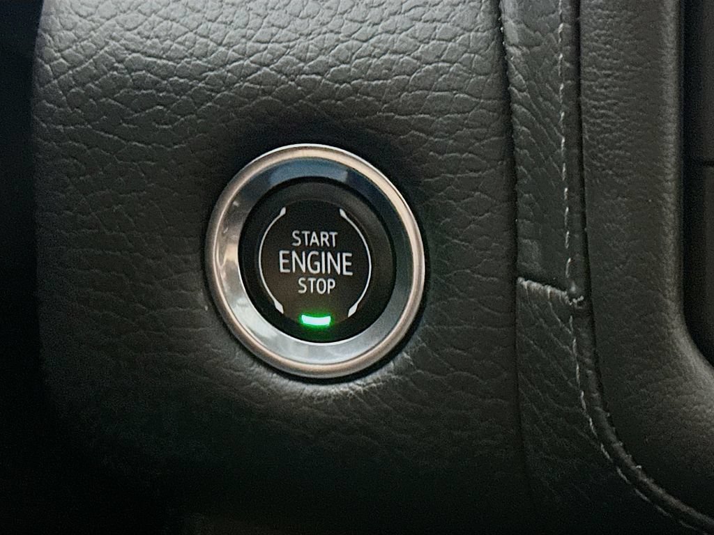 Used 2023 GMC Yukon Denali w/ LPO, Floor Liner Package AWD/4WD image 27